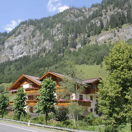 Apartmán In Huettschlag Near The Ski Slopes Karteis