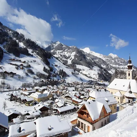 In Huettschlag Near The Ski Slopes *