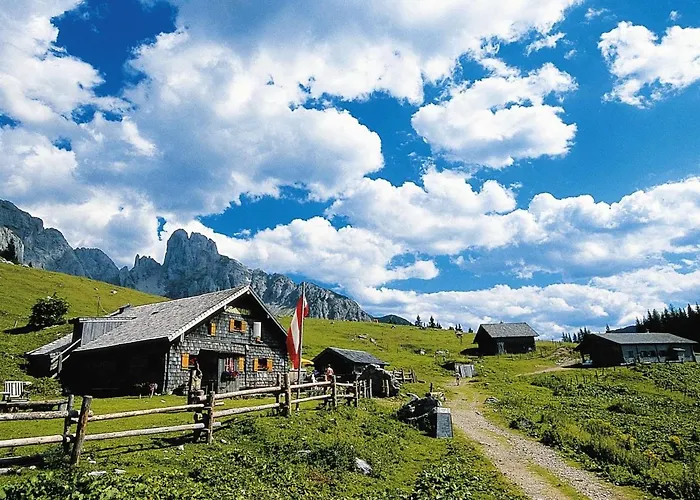 In Huettschlag Near The Ski Slopes * Karteis